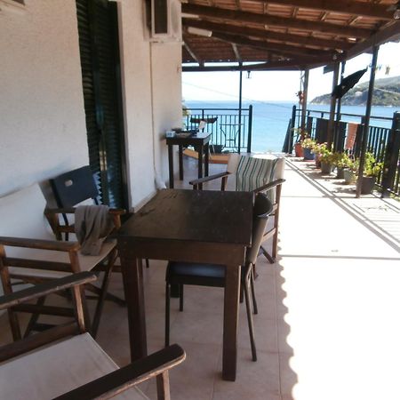Pansion Limni Apartment Keri Exterior photo